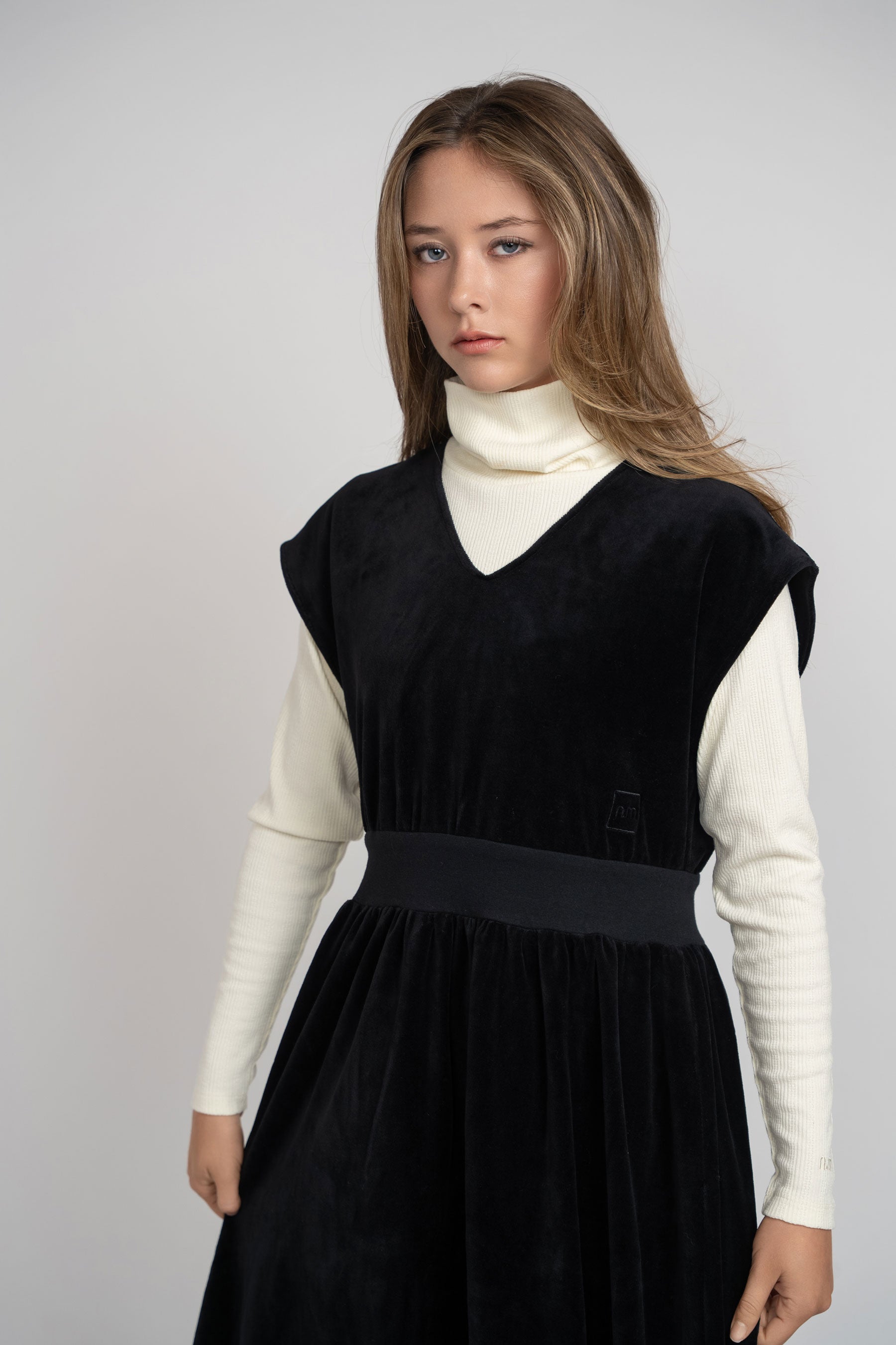 Velour V Neck Maxi - Black