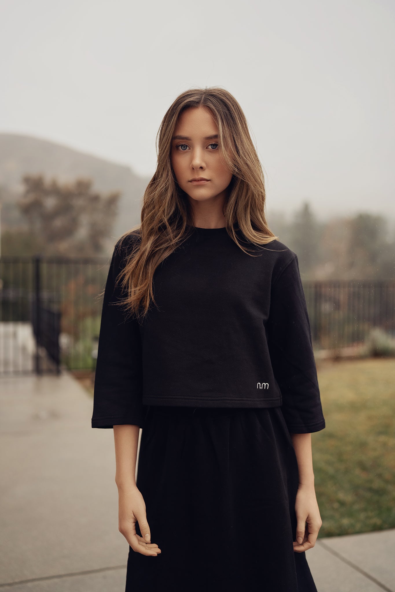 Cropped Sweatshirt - Black