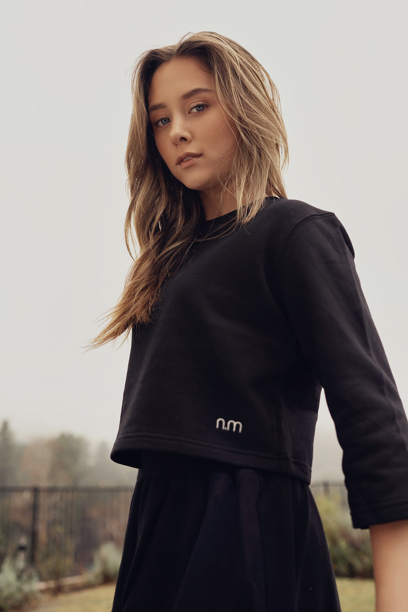 Cropped Sweatshirt - Black