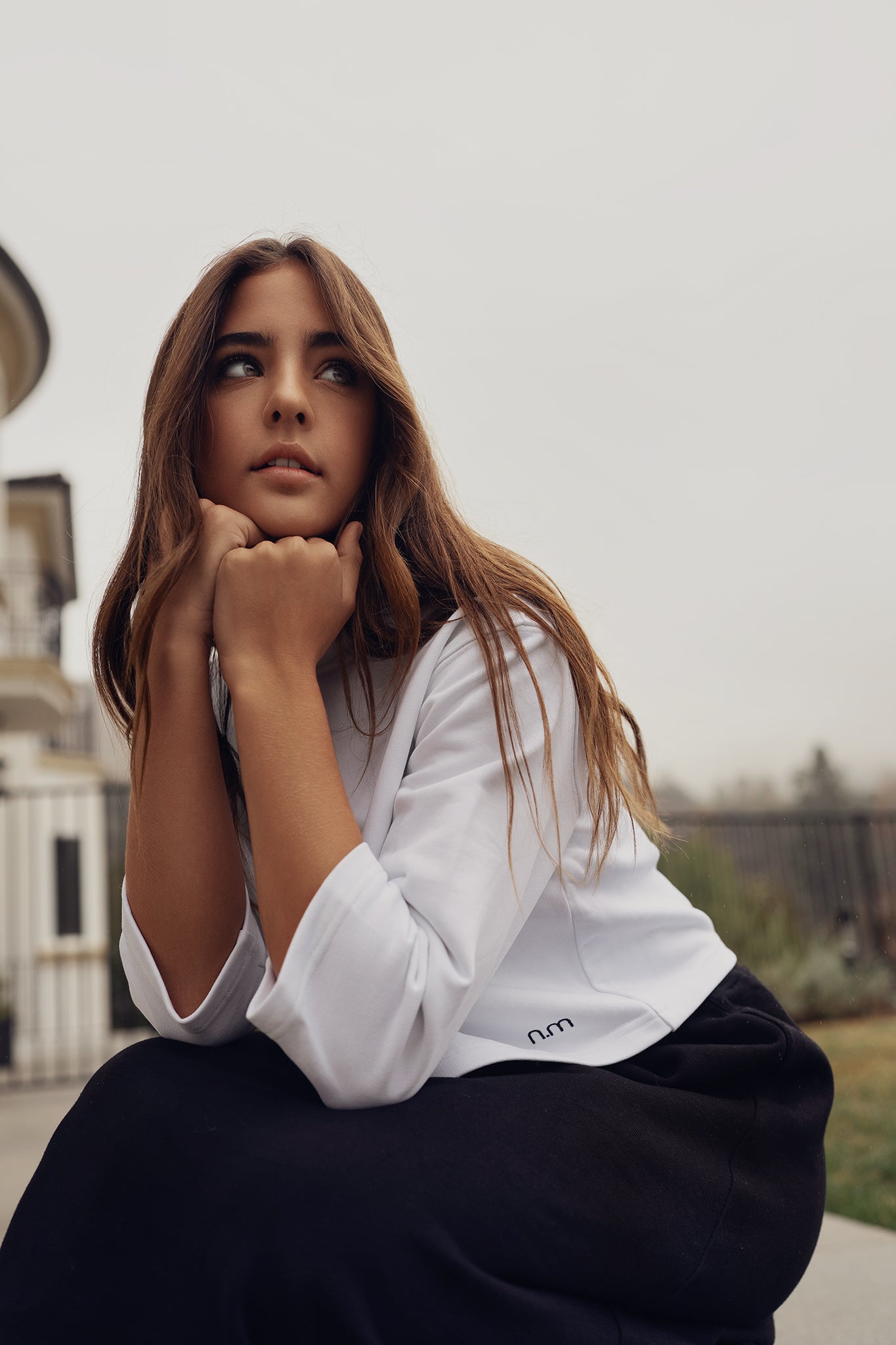 Cropped Sweatshirt - Black